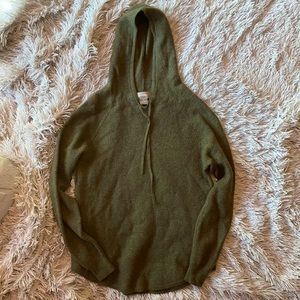 Dark/olive green cashmere sweater with hood